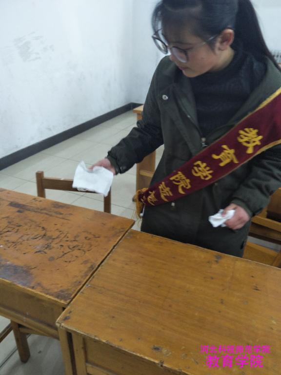我院开展“雷锋日送温暖”活动.jpg 我院开展“雷锋日送温暖”活动.jpg